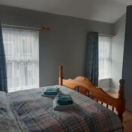 Apartment The Middle